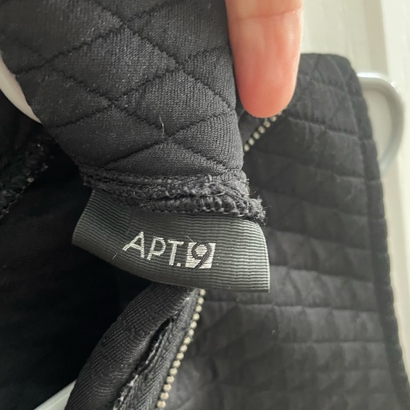 APT.9 Sleeveless dressy vest. Medium, Black. - Picture 4 of 5